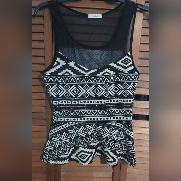 TeenBell Black and White Tribal Pattern Tank Top, With Fit And Flare Style. Sz M - Picture 2 of 10